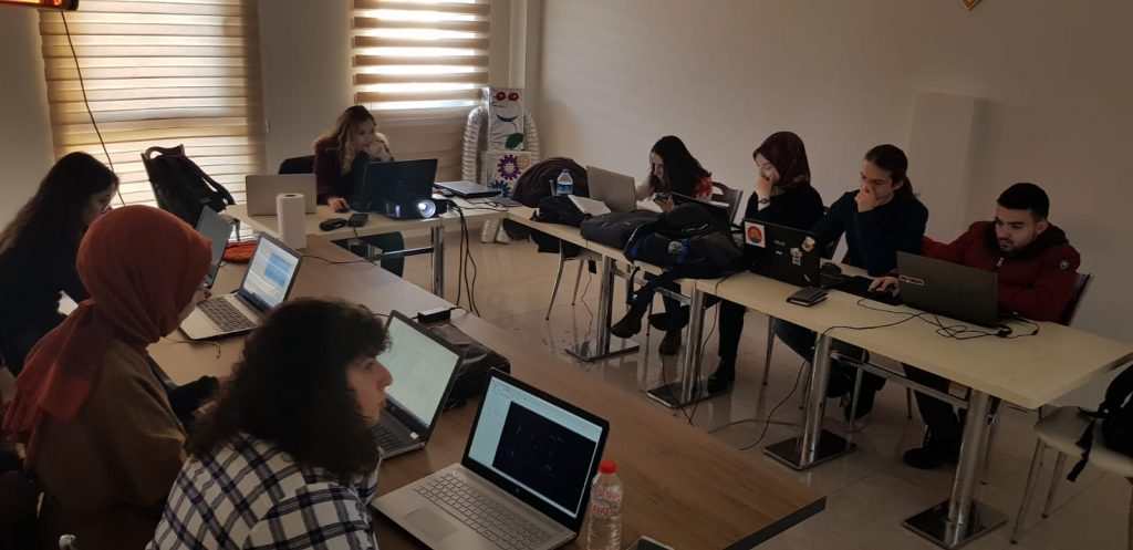 Aksaray Üniversite Öğrencilerine Eagle Baskı Devre & Devre Şeması Kursu